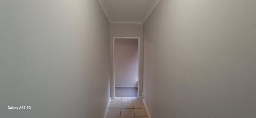 To Let 3 Bedroom Property for Rent in Heuningkloof Western Cape